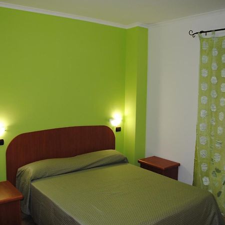 B&B Insula Portus 피우미치노 객실 사진