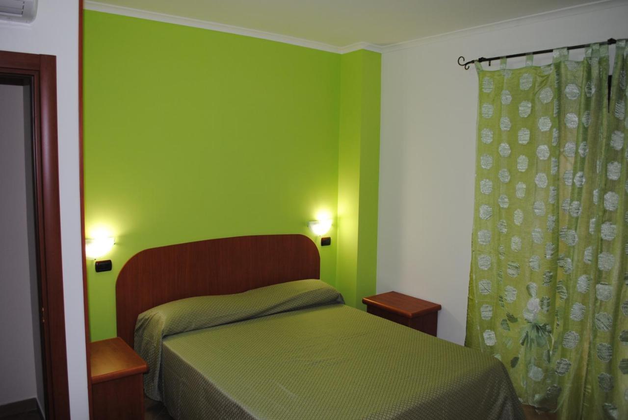 B&B Insula Portus 피우미치노 객실 사진